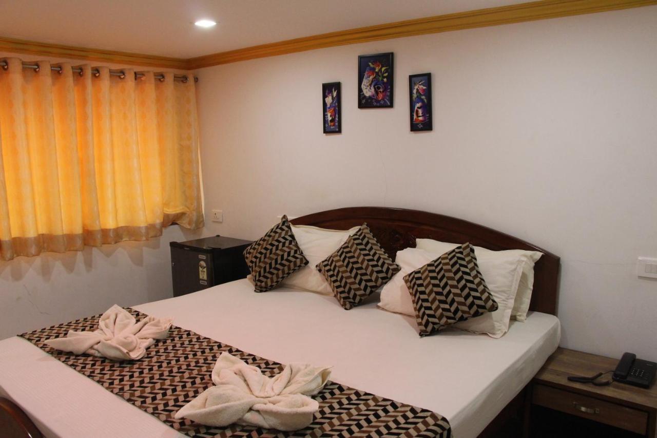 Hotel M R Manfred กาลังกูติ ภายนอก รูปภาพ